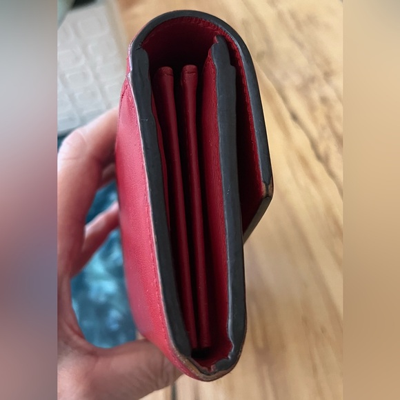 Gucci Silvie Web Continental Wallet in Red and Blue with Gold Clasp - Picture 6 of 16